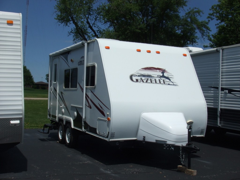 Looking at Travel Trailers - 05